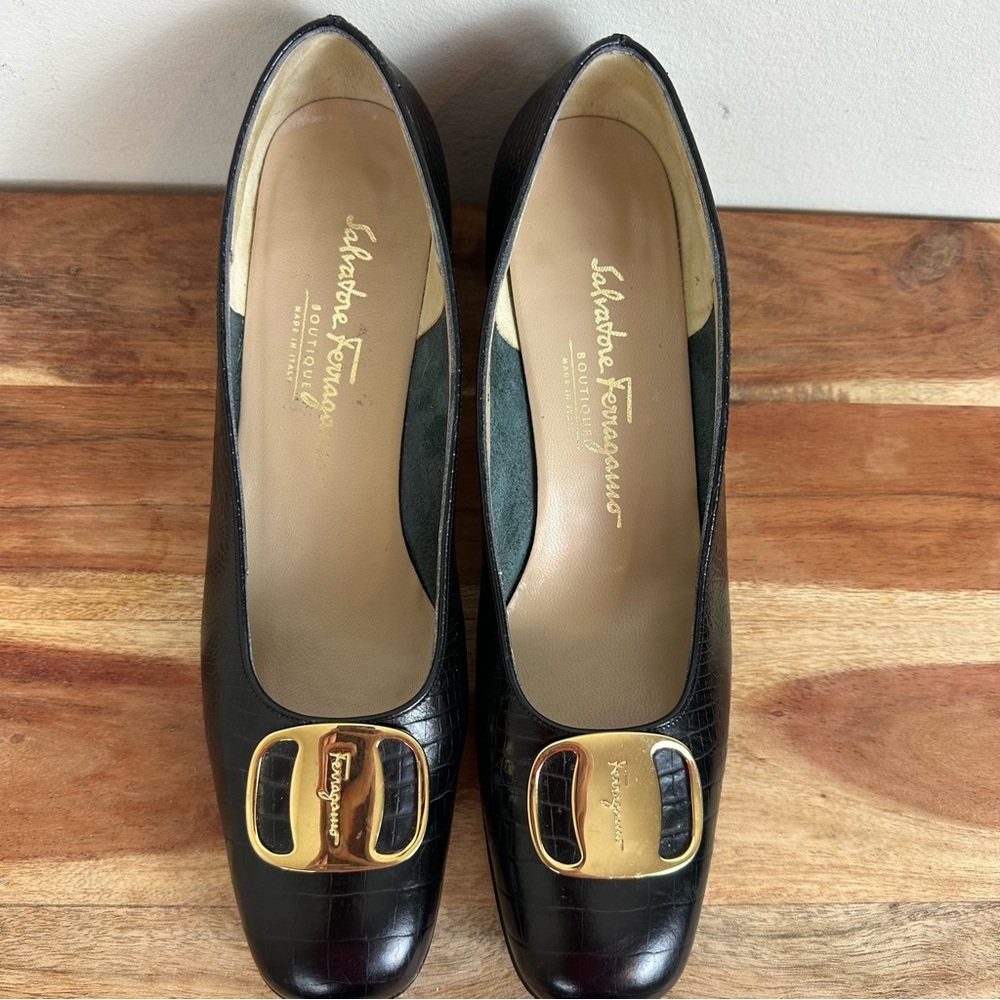 Vintage Salvatore Ferragamo Gancini Pumps - Picture 9 of 13